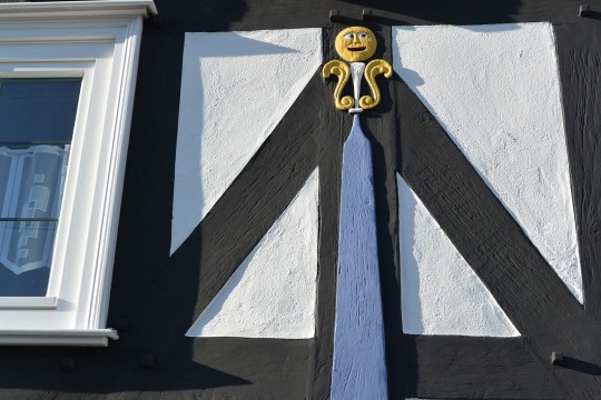 Fachwerkausschnitt mit alter Handwerkskunst